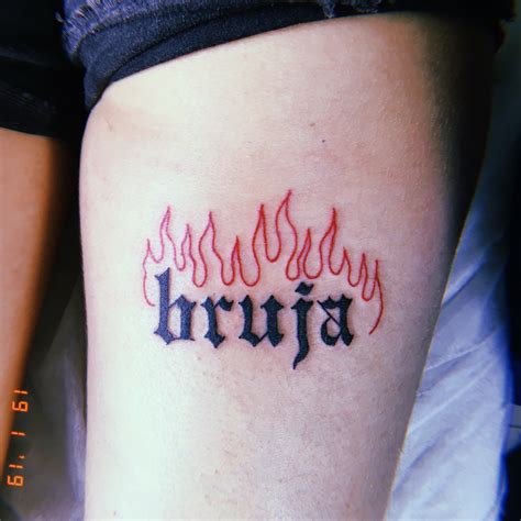 Tattoo Lettering Bruja Witch Bruxa Fire Neonoir Black Com Imagens Tatuagem Tatuagens