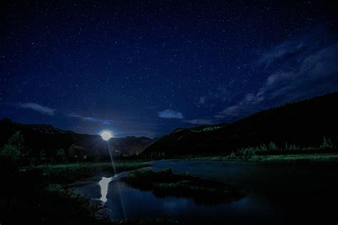 Majestic moonrise over the mountains. Telluride Colorado [6000x4000