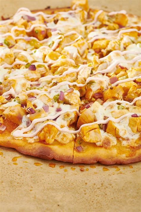 Buffalo Chicken Pizza Recipe — The Mom 100