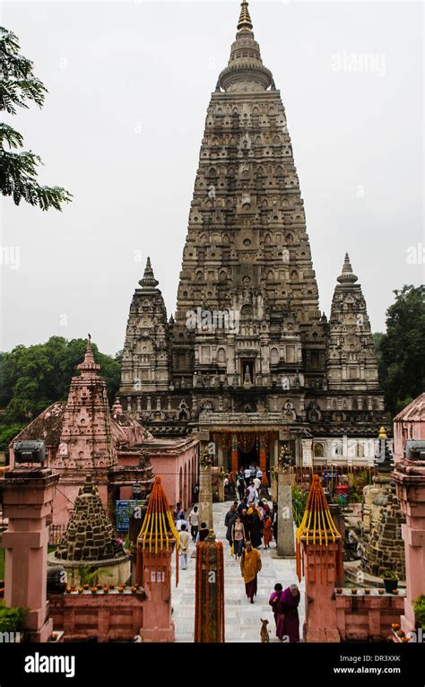 Mahabodhi Temple Hi Res Stock Photography And Images Alamy