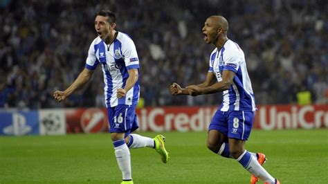 Find the cheapest flight to lille and book your ticket at the best price! Photo : LDC : FC Porto 2 - 0 Lille