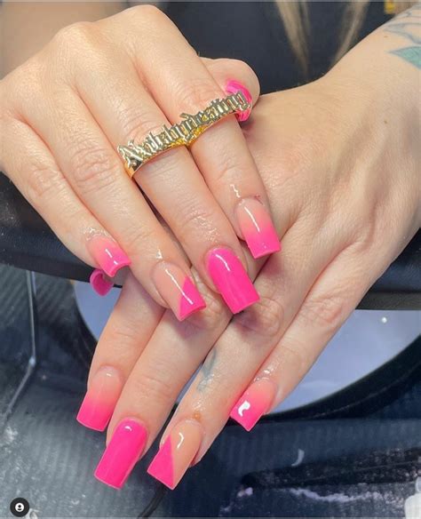 10 Intriguing Short Pink Nails Designs To Try Out This Year Wondafox