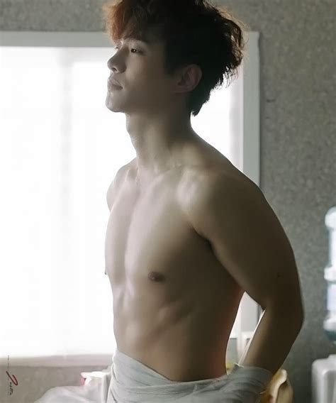 2pm Junho Workout Routine 2021 Heres How To Achieve A Bulk Up Figure