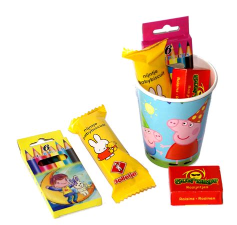 Peppa pig is a british animated tv show for children directed and produced by astley baker davies ltd in association with entertainment one, nick jr. Peppa Ijsje - Play Doh Ijsjes Maken Met Peppa Pig Play Doh Ice Cream And Peppa Pig Youtube ...