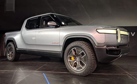 Amazon And Gm May Help Fund An Electric Pickup Truck By Rivian Techspot
