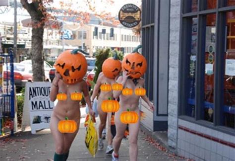 Naked Pumpkin Run Photo 10 Pictures CBS News