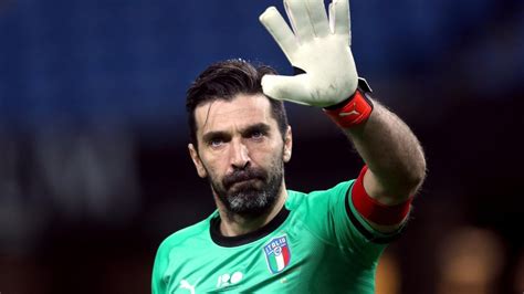 Sportmob Buffon Extends Contract With Parma Until 2024