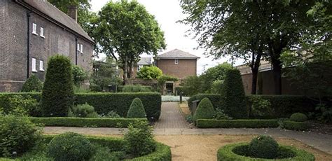 18th Century Period Garden At The Geffrye Photography Jayne Lloyd