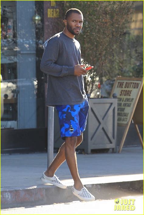 Photo Frank Ocean Enjoys A Solo Outing In La 01 Photo 3956833 Just