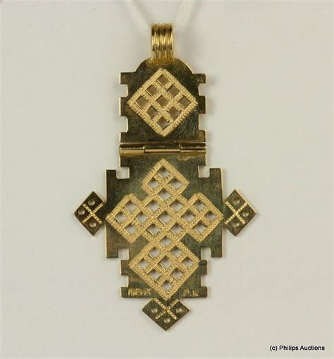 Reversible Axum Cross Pendant In 18ct Gold Pendantslockets Jewellery