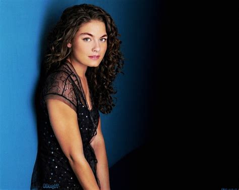 Alexa Davalos weight, height and age. Body measurements!