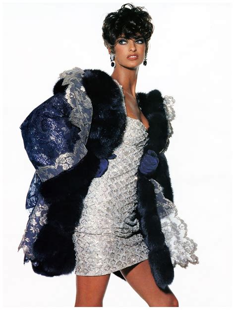 Linda Evangelista Vogue 1990 Fashion Linda Evangelista 90s Fashion