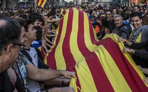 西班牙政府施压 加泰罗尼亚分裂派压力越来越大 西班牙 加泰罗尼亚 拉霍伊 新浪财经 新浪网