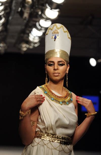 Fashion Traditional Egyptian Clothes