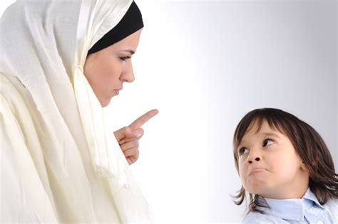 5 Kesilapan Besar Ibu Bapa Zaman Moden Dalam Mendidik Anak Islam Itu