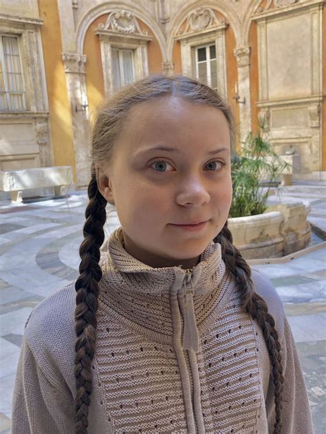 17 year old climate and environmental activist with asperger's #climatestrike #fridaysforfuture @fridaysforfuture www.dalailama.com/live. Biografia di Greta Thunberg