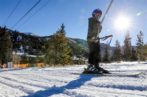 Big Colorado Ski Resorts Dominate But These Small City Owned Ski