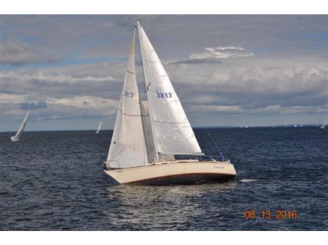 1982 Pearson 32 Sailboat For Sale In Michigan