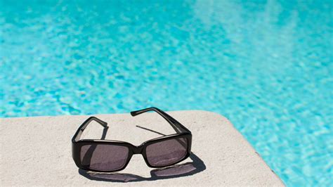 6 Benefits Of A Saltwater Pool Easy Pool Cleaning