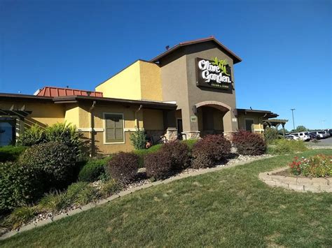 The restaurant offers unlimited breadsticks and salad with every meal. Olive Garden Italian Restaurant - Meal takeaway | 500 NW ...
