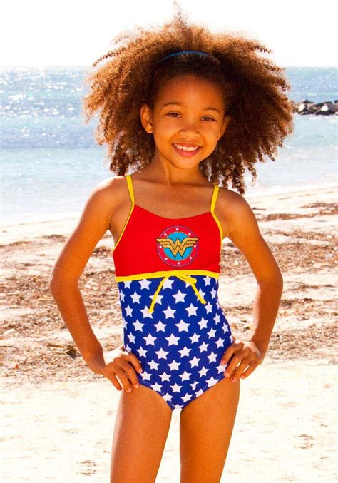 Why Go For The Best One Piece Bathing Suits For Juniors