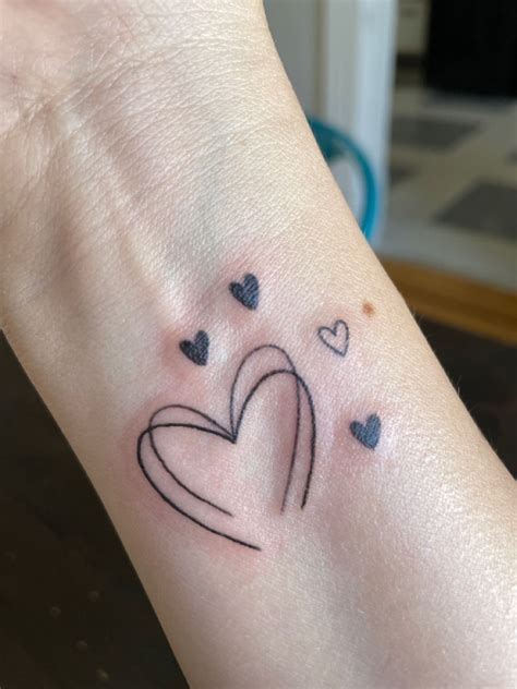 Tiny Wrist Tattoos Heart Tattoo Wrist Mommy Tattoos Mini Tattoos Body Art Tattoos Simple