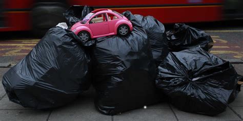 Garbage Collectors Find Bizarre Things Business Insider