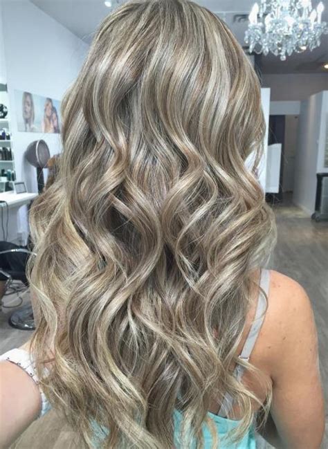Keep your hair long so that it falls a few inches down below the shoulder level. 45 Adorable Ash Blonde Hairstyles - Stylish Blonde Hair Color Shades Ideas - Her Style Code