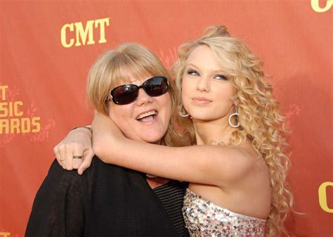 Taylor Swift Reveals Her Mother Has Been Diagnosed With A Brain Tumor Gma