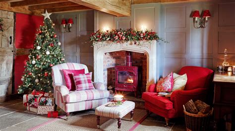 10 Beautiful Period Homes At Christmas Cottage Christmas Christmas