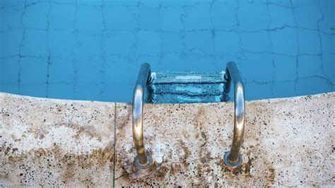 The Strong Smell Of Pool Chlorine Is Actually Urine Plus Chlorine Shots Health News Npr