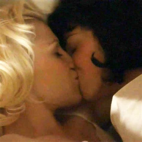 Sarah Silverman Annaleigh Ashford Lesbian Kiss In Masters Of Sex