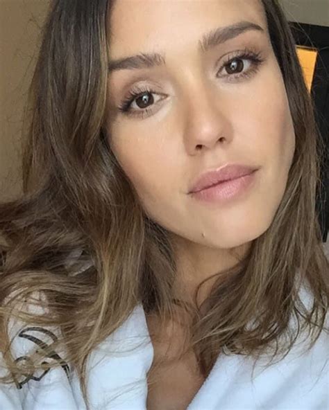 How To Do Jessica Albas Skincare Routine Jessica Alba