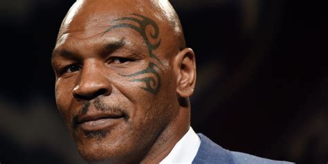 Mike Tyson Ronda Rousey Might Kick My Ass Huffpost