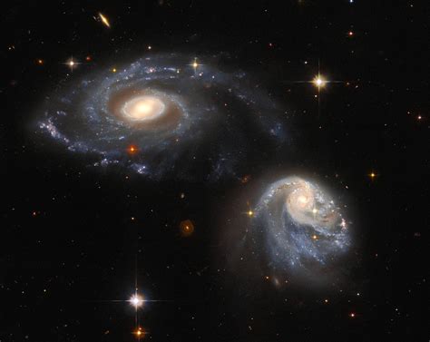 Hubble Captures Spectacular Interacting Galaxies