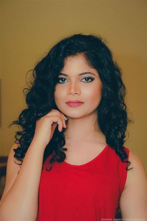 Sri Lankan Actress Hasini Riset