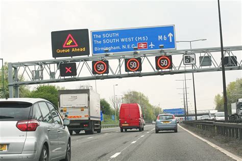 Uk Phases Out Dynamic Hard Shoulder Motorways But Sticks With All Lane