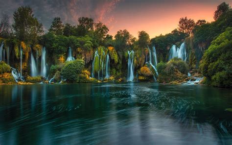 Bosnien Und Herzegowina Kravice Wasserfälle See Bäume Dämmerung