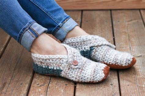Stylish Modern Free Crochet Slippers Pattern For Women Crochet