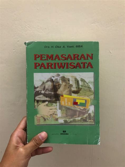 Buku Pemasaran Pariwisata Oka A Yoeti Buku Alat Tulis Buku Di Carousell