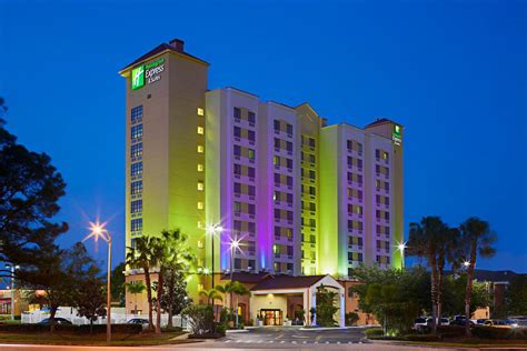Förutom skrivbord har rummen direkttelefon. Holiday Inn Express & Suites Nearest Universal Orlando ...