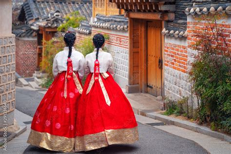 Hanbok An Introduction To South Koreas National Dress Arnoticiastv
