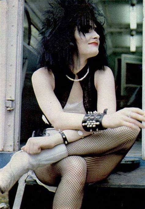 Pin By Brian King On Siouxsie And The Banshees Siouxsie Sioux Sioux