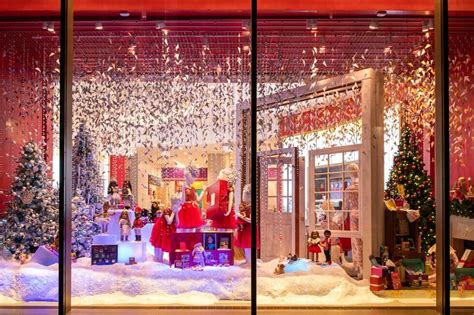 Heres Where You Can See The Best Nyc Holiday Windows This Year Amnewyork