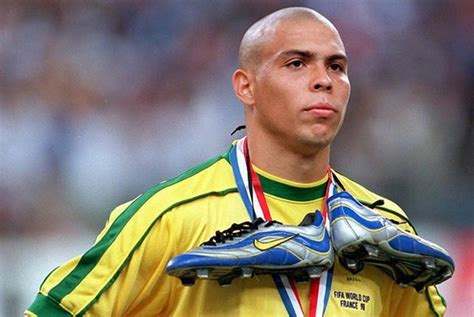 En El Mundial De Francia 98 Ronaldo Fue Balón De