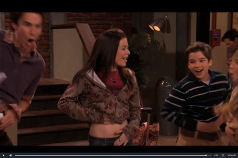 Miranda Cosgrove Belly Rubbing Dancing On Icarly By Bcflannigan15 On