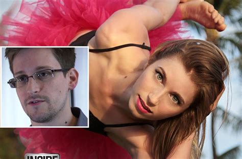 Edward Snowden Girlfriend Lindsay Mills Blogs About Heartbreak Metro News