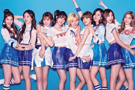 6 Female K Pop Groups With 10 Members Or More Cf5