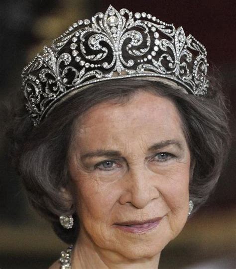 Tiara Mania Queen Victoria Eugenie Of Spains Fleur De Lys Tiara