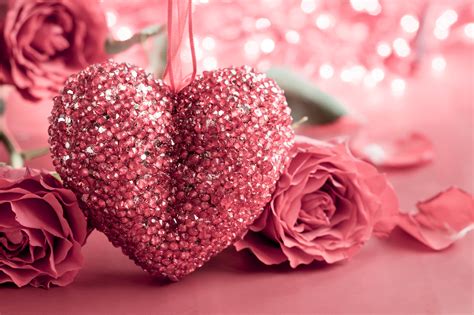 Valentine's day, also called saint valentine's day or the feast of saint valentine, is an annual holiday celebrated on february 14. Valentine's Day Background with Pink Roses | Gallery ...